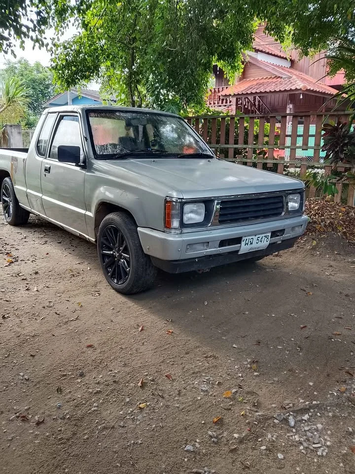 1998 Mitsubishi Triton II 3