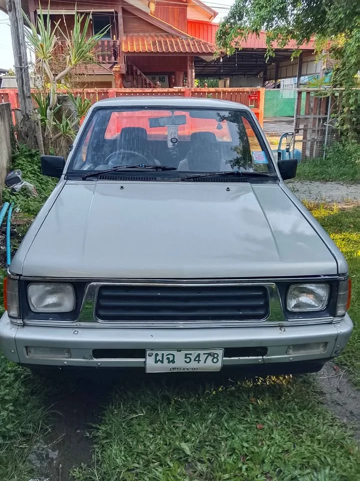 1998 Mitsubishi Triton II 2