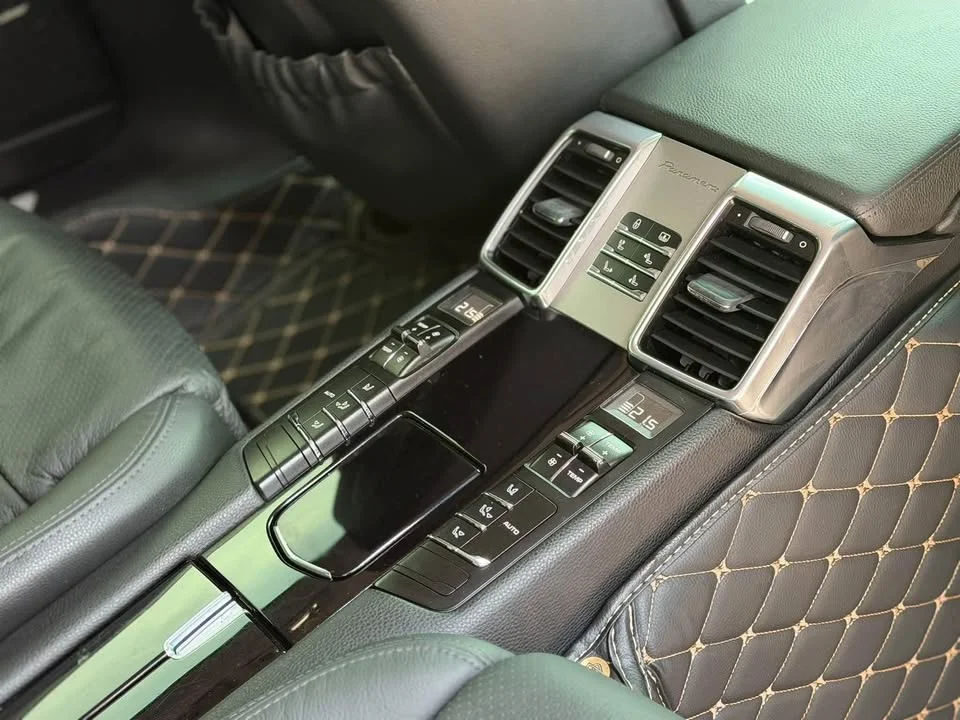 2014 Porsche Panamera I 2