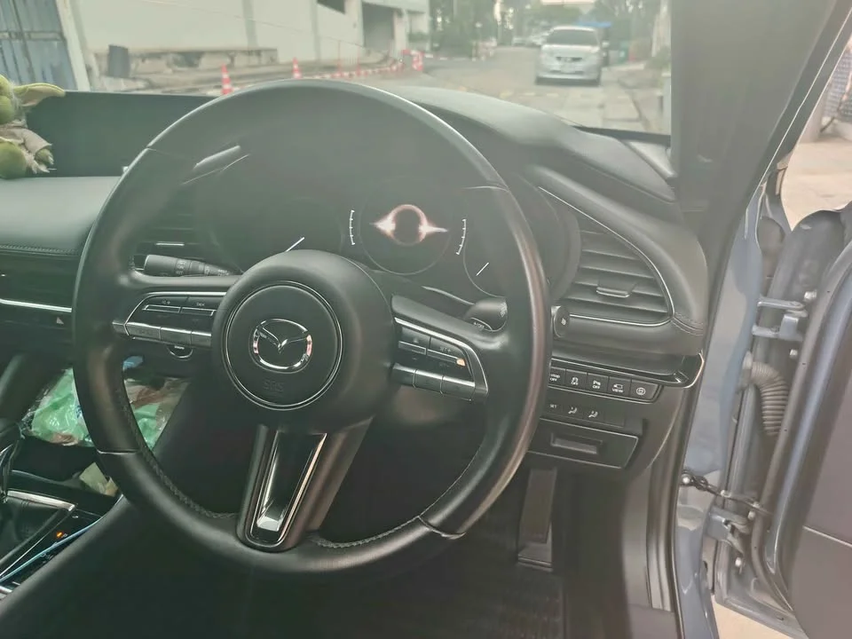 2019 Mazda 3 IV 3