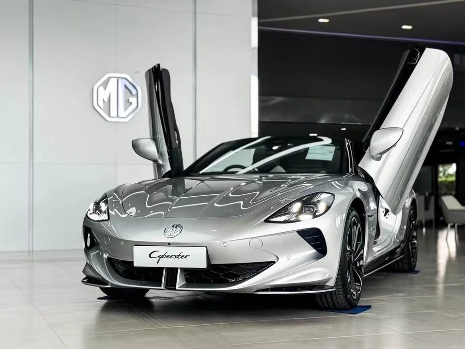 2024 MG Cyberster 2