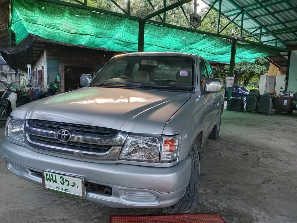 2003 Toyota Hilux Tiger VI 2
