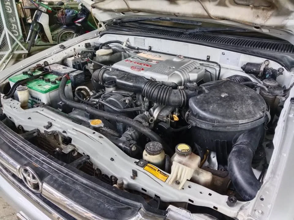 2003 Toyota Hilux Tiger VI 3