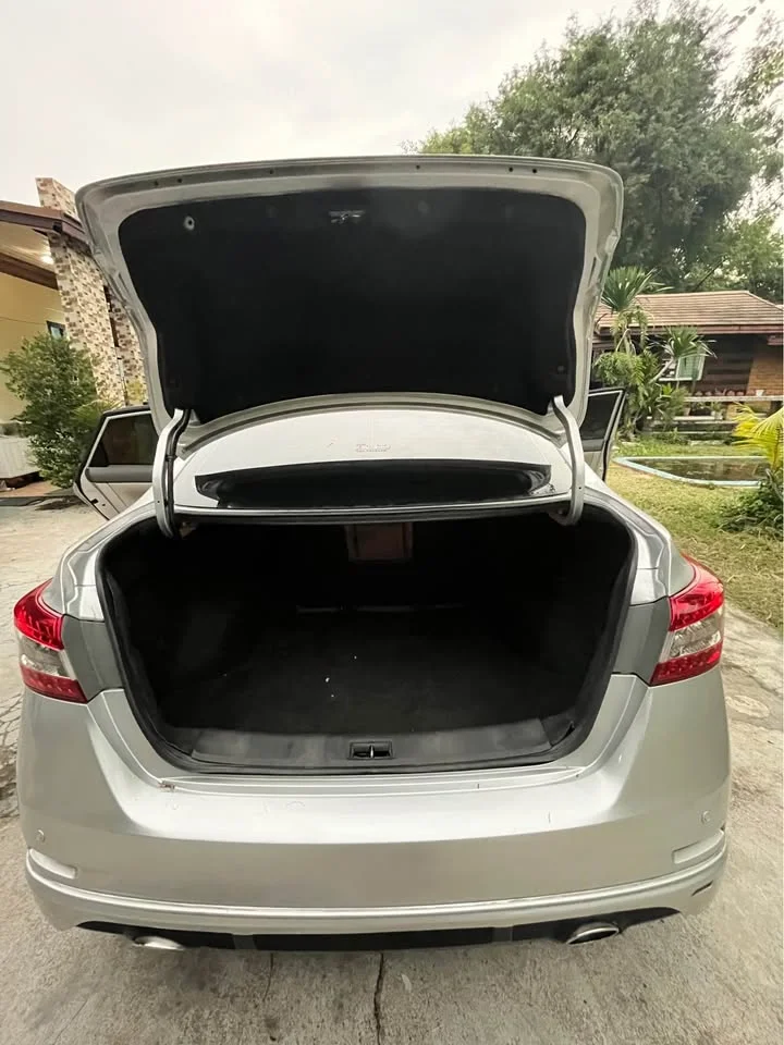 2013 Nissan Sylphy III (B17) 3