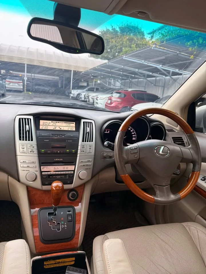 2004 Lexus RX II 3