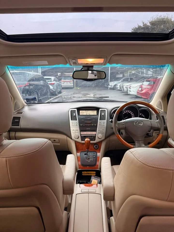2004 Lexus RX II 2