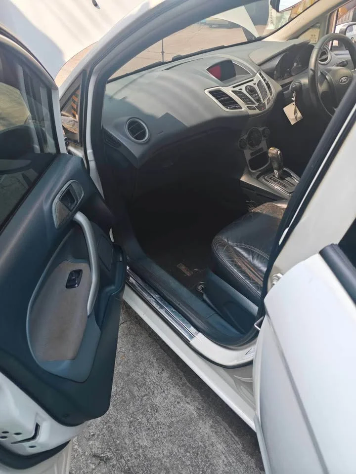 2555 Ford Fiesta VI 3