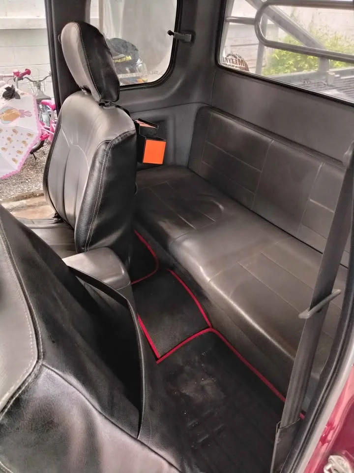 2000 Mazda 2500 Fighter V 2