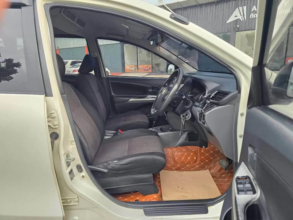 2013 Toyota Avanza II 2