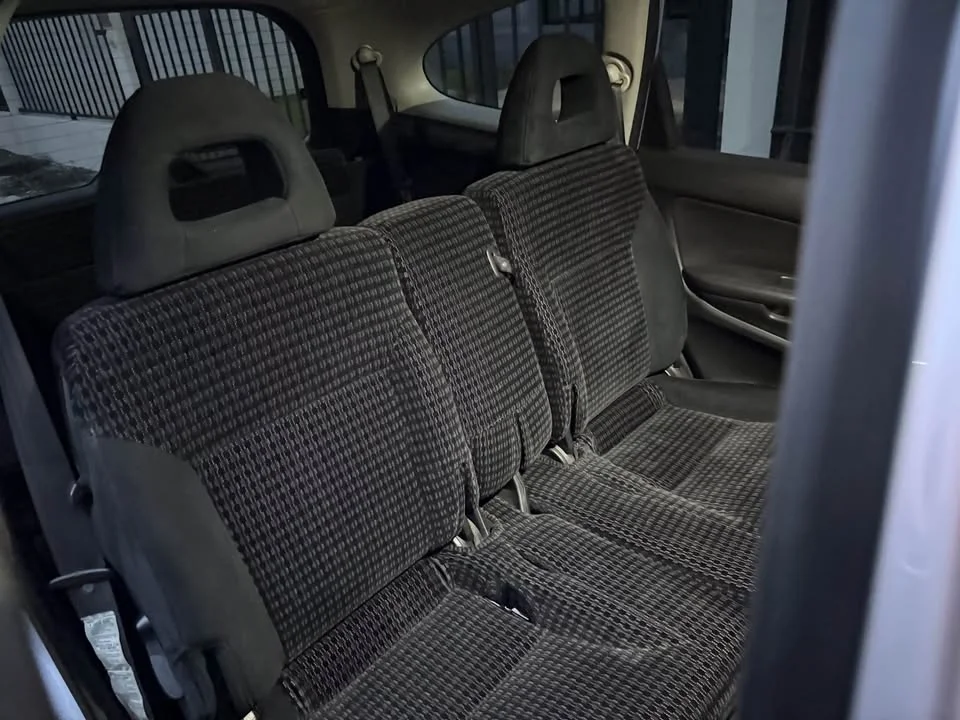 2004 Honda Stream I 2