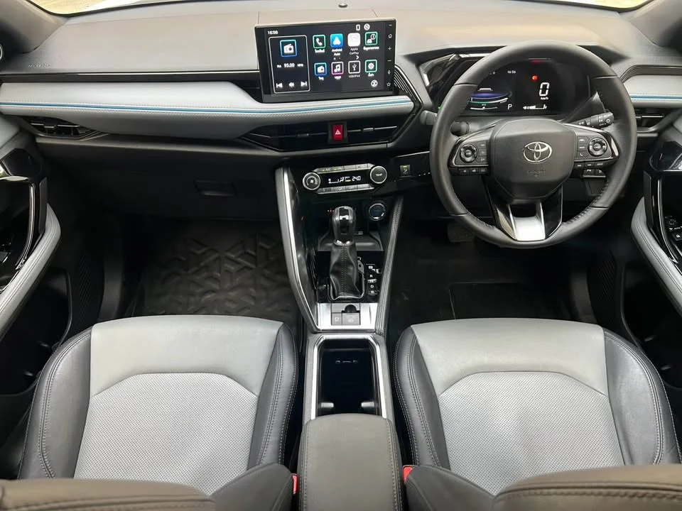 2023 Toyota Yaris Cross AC200 2