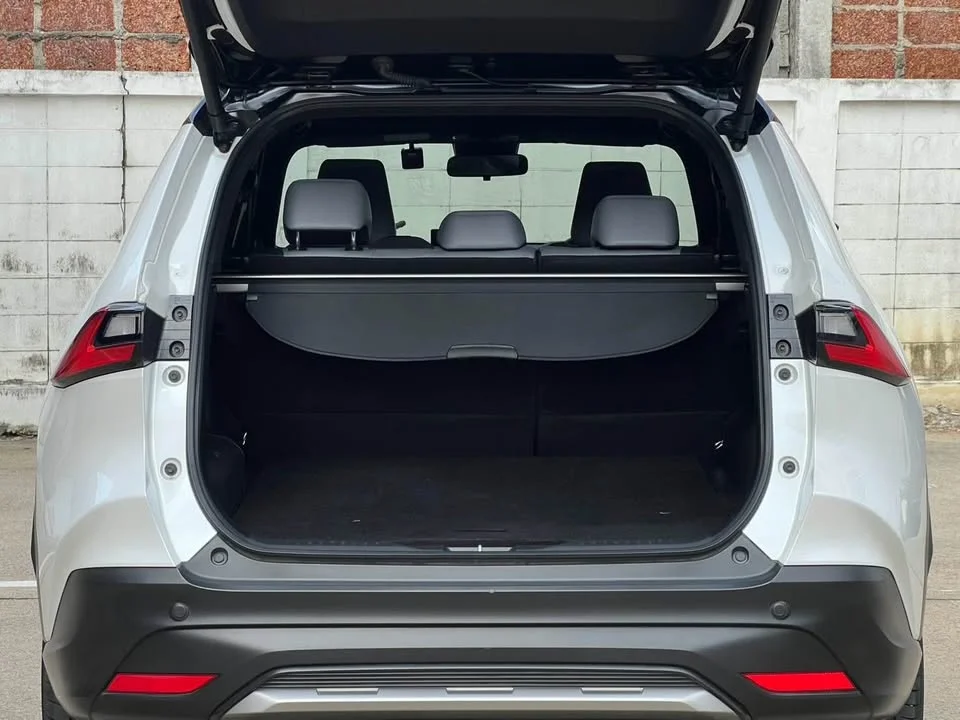 2023 Toyota Yaris Cross AC200 3
