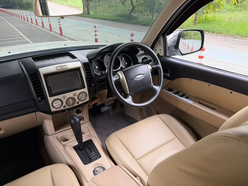 2008 Ford Everest I 3