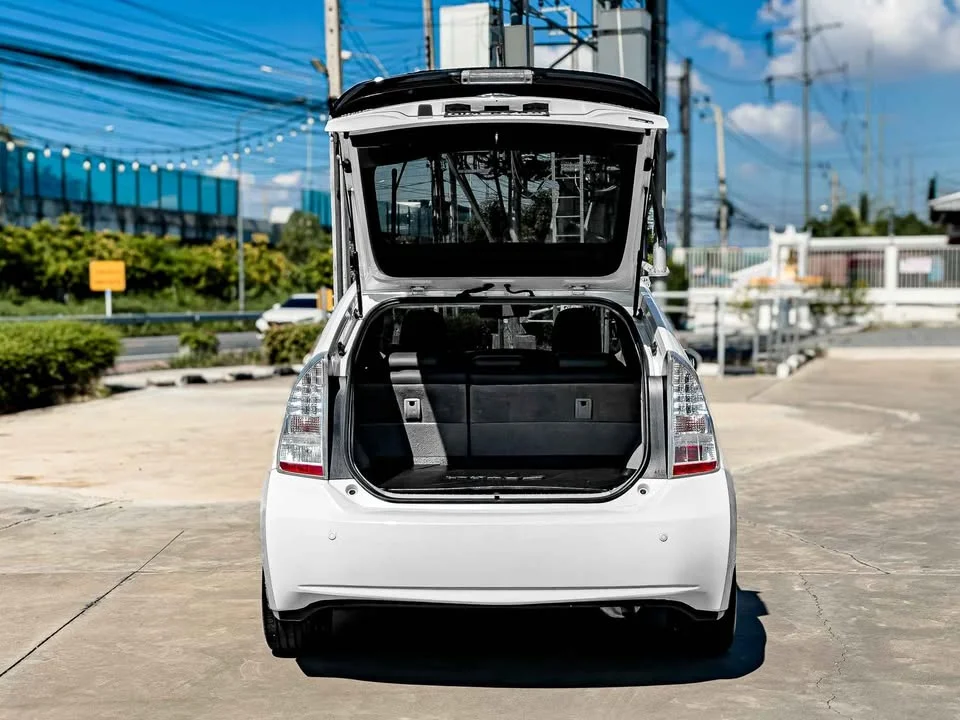 2011 Toyota Prius III 3