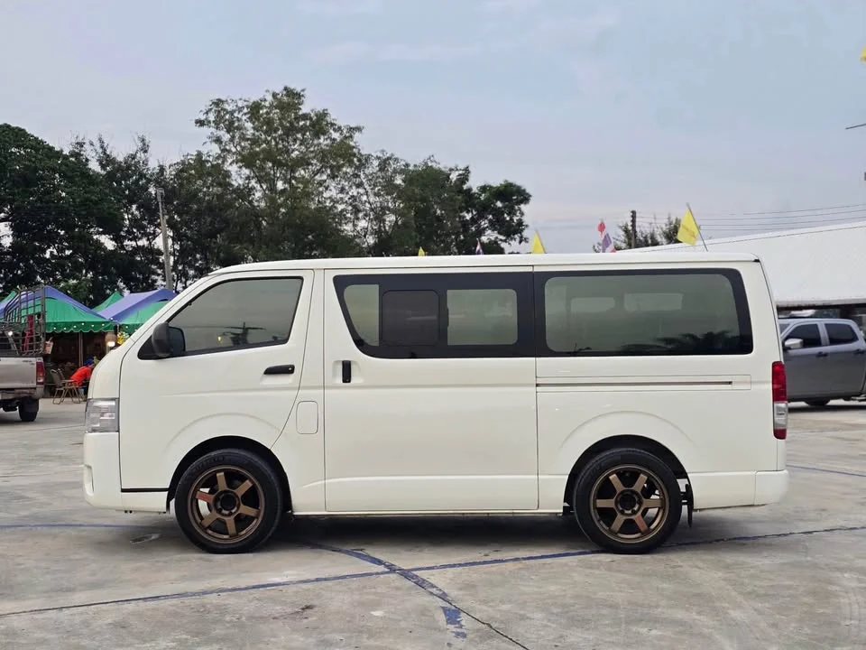 2014 Toyota HiAce V (H200) 3