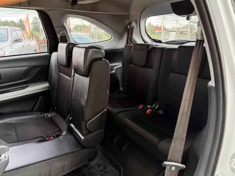 2023 Toyota Veloz III 3