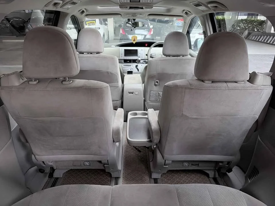 2006 Toyota Estima III 2