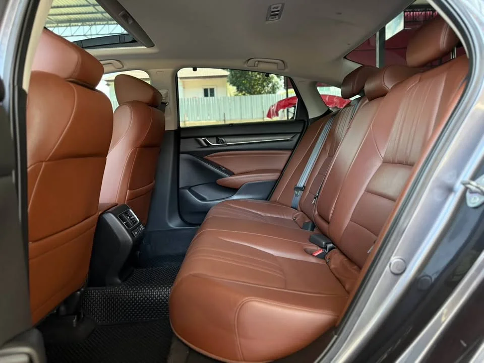 2020 Honda Accord X 2