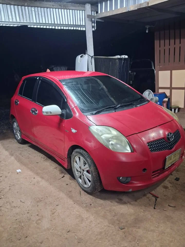 2007 Toyota Yaris II 2