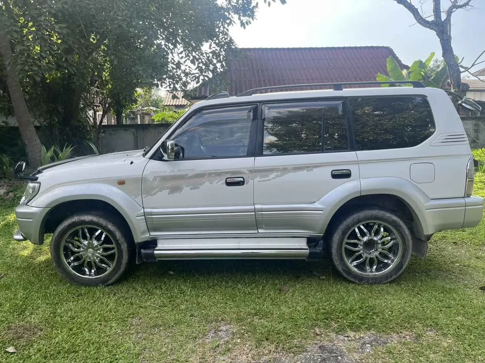 2001 Toyota Land Cruiser Prado J90 3