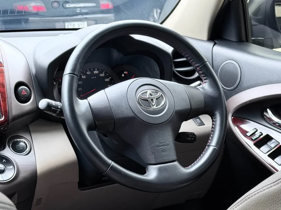 2010 Toyota RAV4 III 2