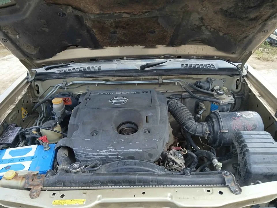 2003 Nissan Frontier I 3
