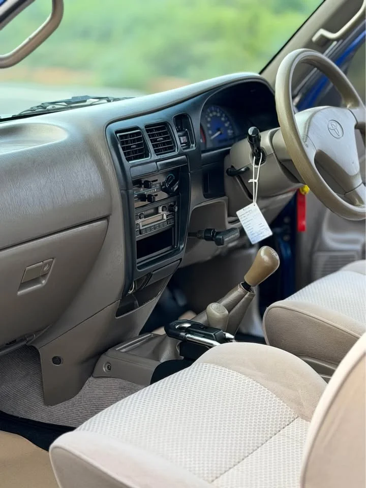 2003 Toyota Hilux Tiger VI 2
