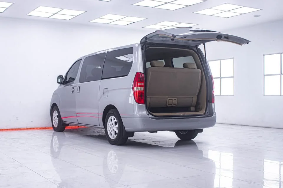 2012 Hyundai H-1 II 3