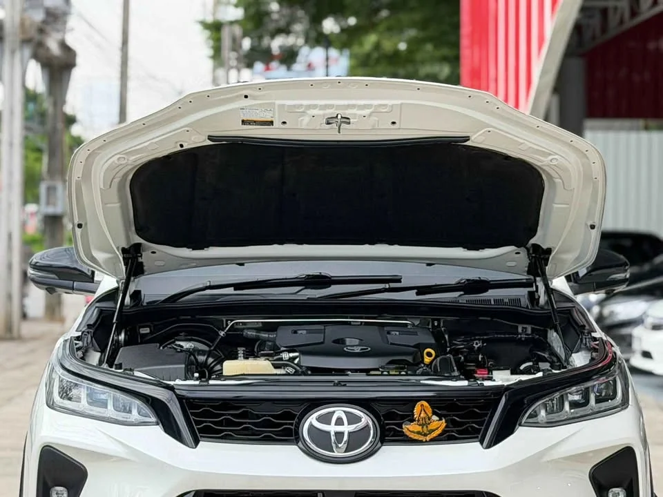 2022 Toyota Fortuner II 3