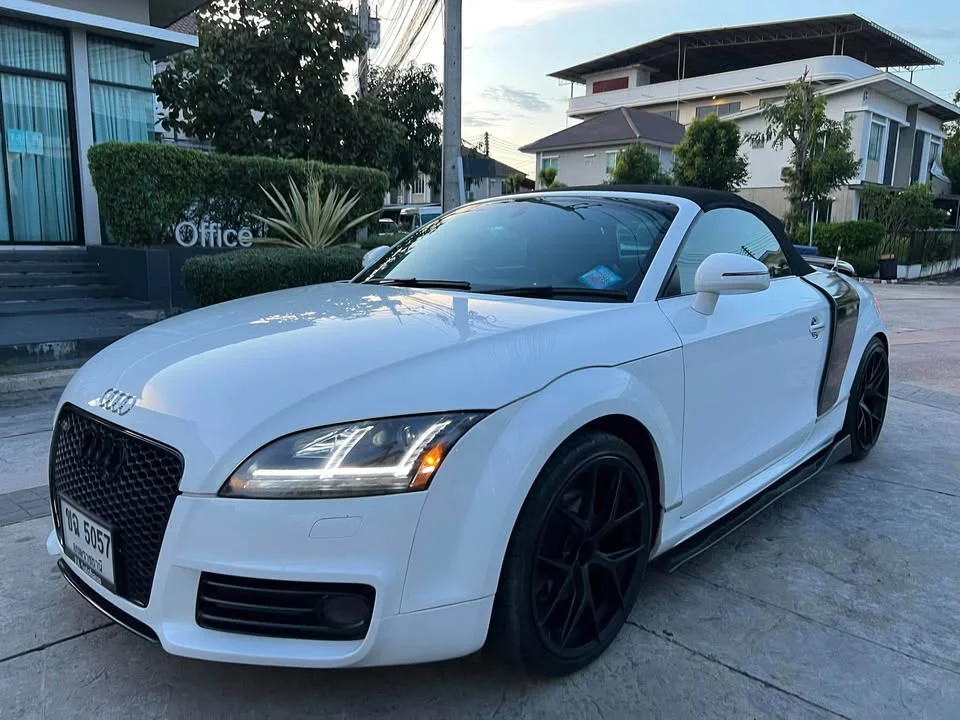 2011 Audi TT Mk2 2