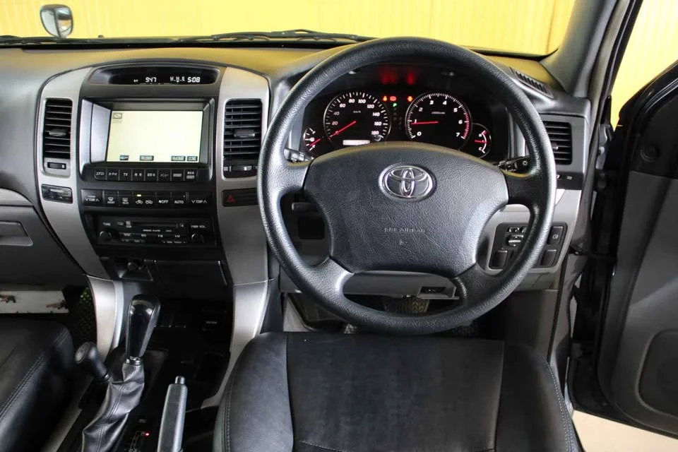 2011 Toyota Land Cruiser Prado J120 2