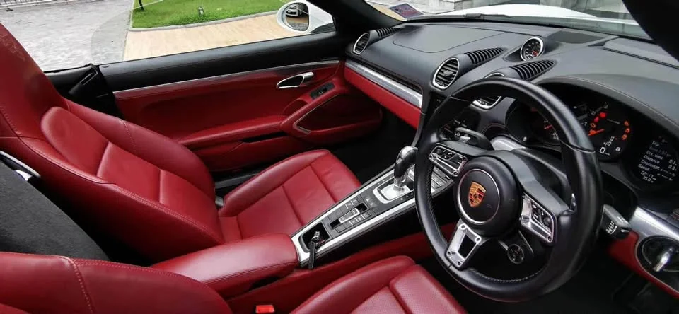 2017 Porsche 718 Boxster and Cayman IV 3