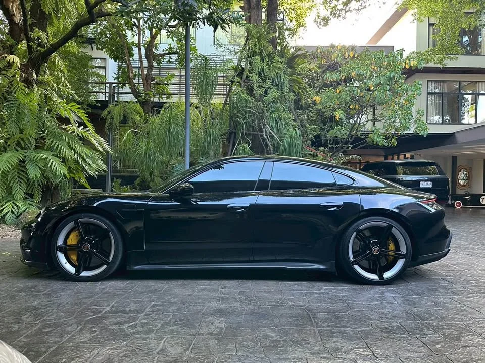 2021 Porsche Taycan 9J1 2