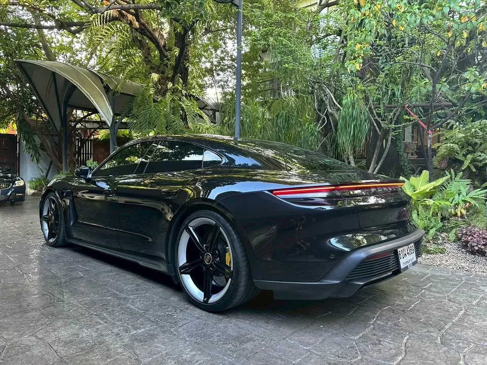 2021 Porsche Taycan 9J1 3