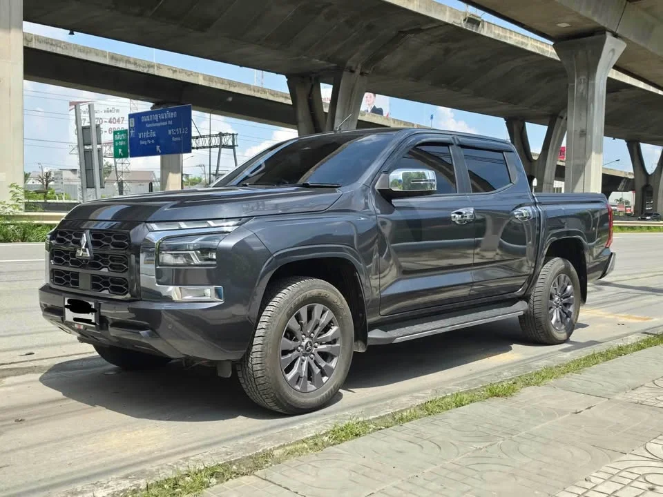 2023 Mitsubishi Triton VI 2