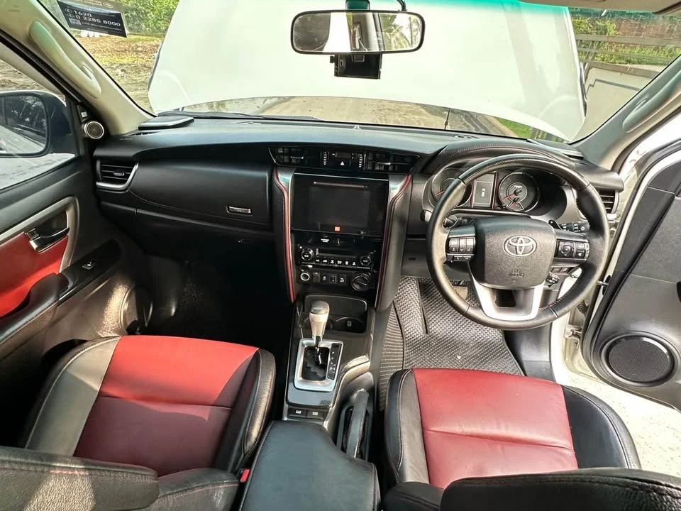 2016 Toyota Fortuner II 2