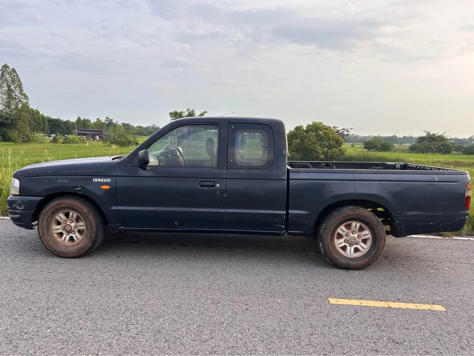 2004 Mazda 2500 Fighter V 3