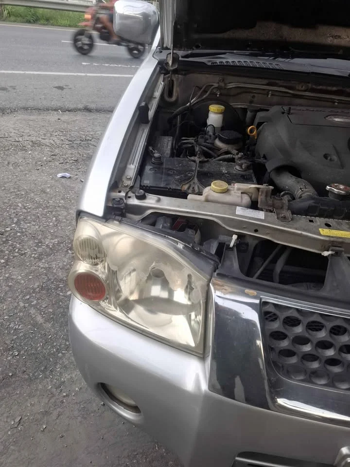 2005 Nissan Frontier I 2