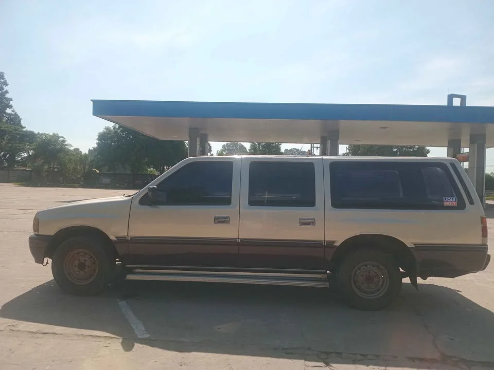 1994 Isuzu TFR III 3
