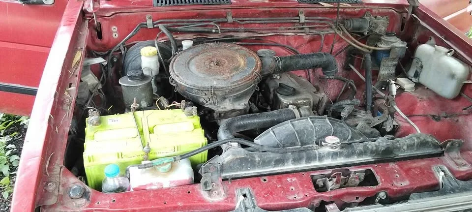 1990 Nissan Big M D21 2