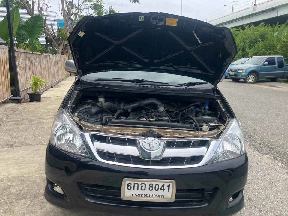 2005 Toyota Innova I 2