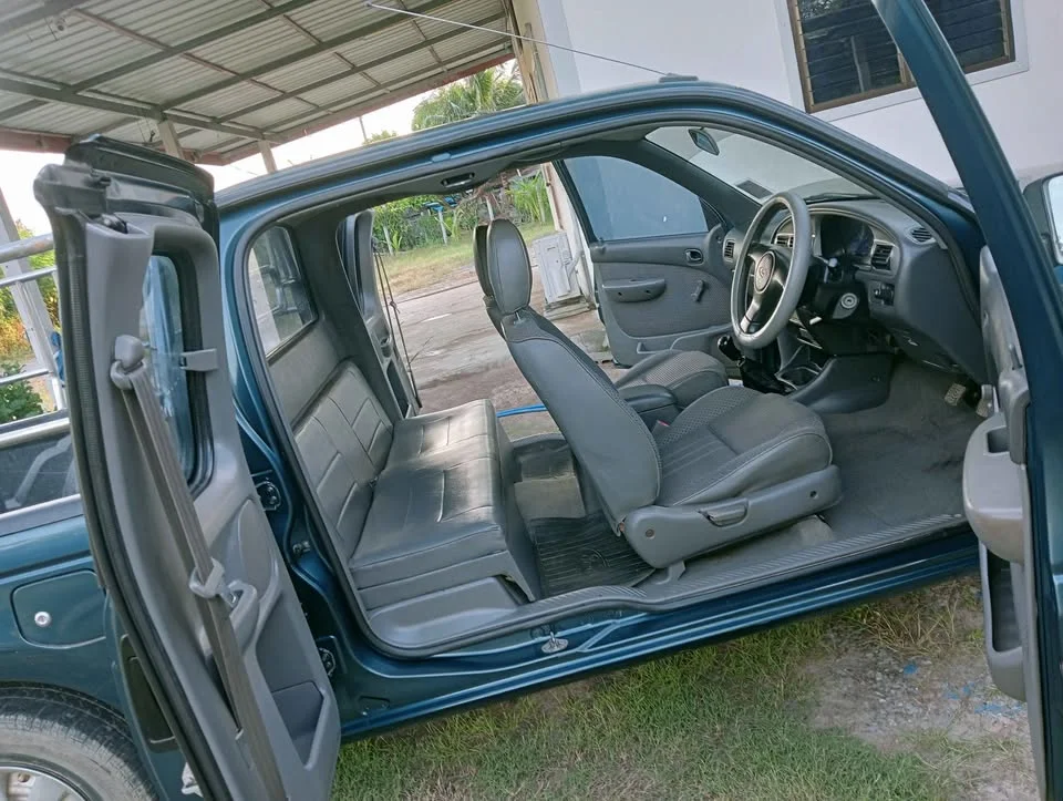 2004 Ford Ranger I 3
