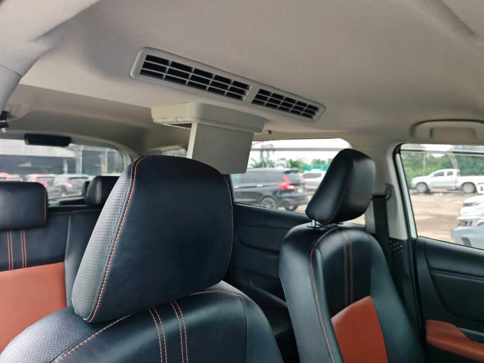 2017 Toyota Sienta II 3