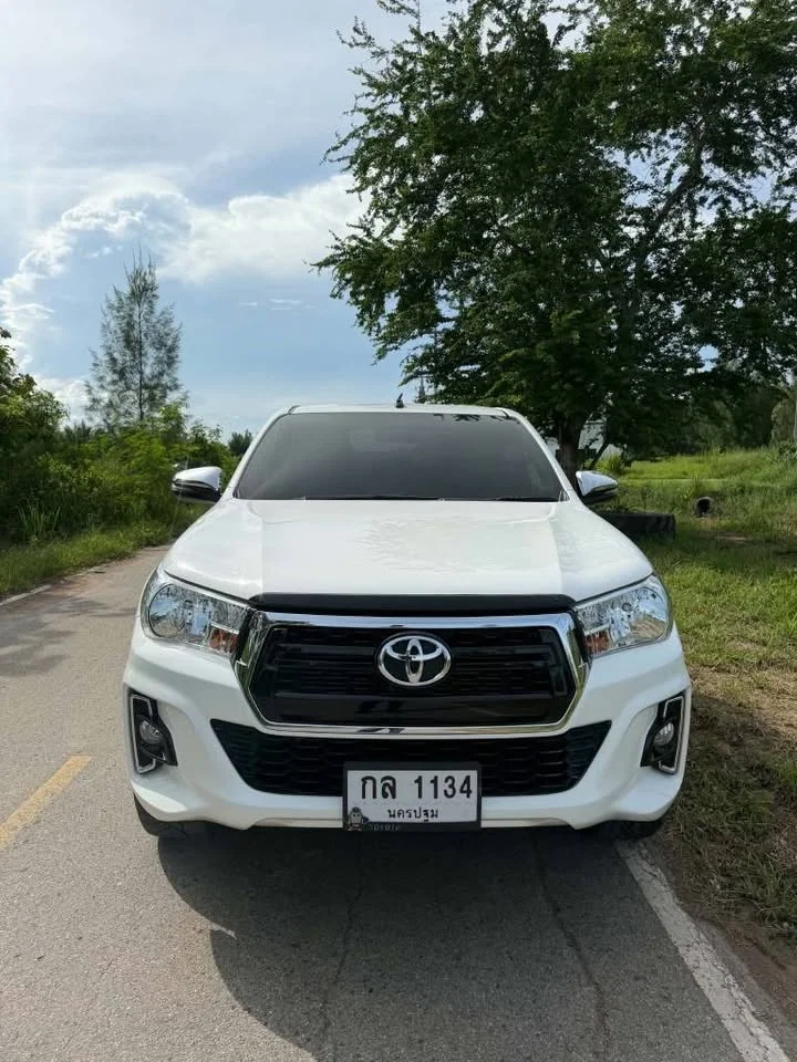 2019 Toyota Hilux VIII 3