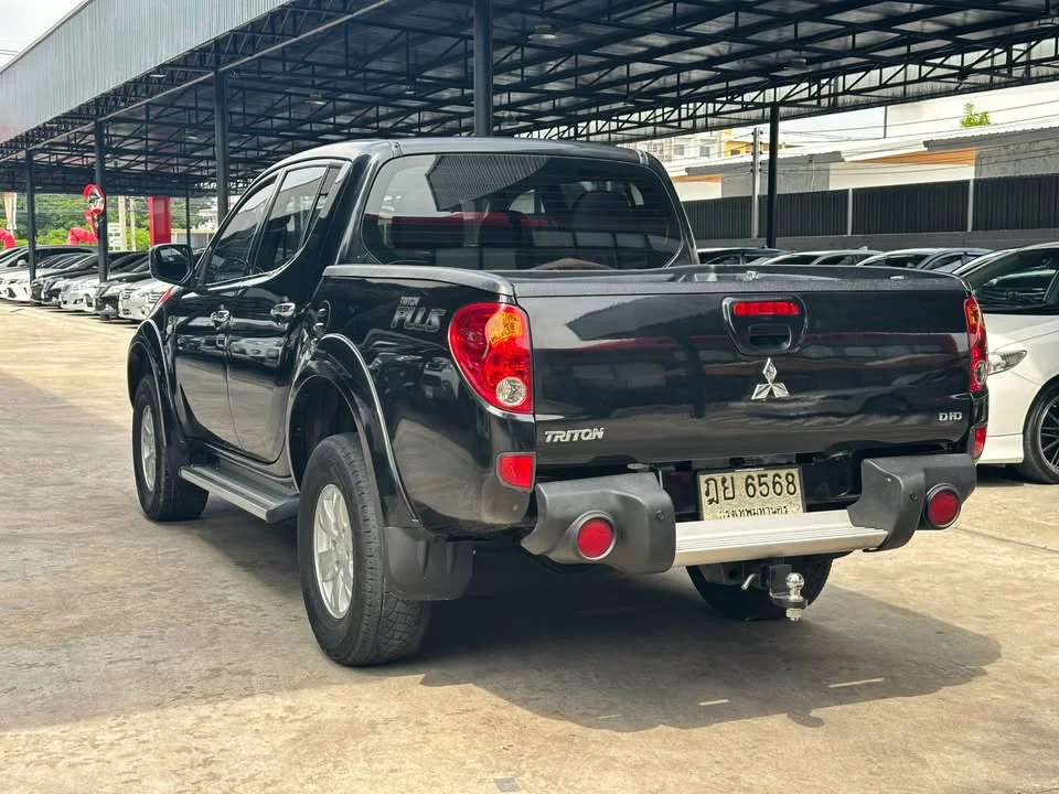 2010 Mitsubishi Triton IV 2
