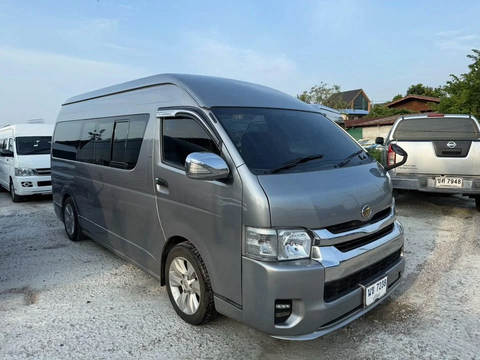 2009 Toyota Commuter V (H200) 2