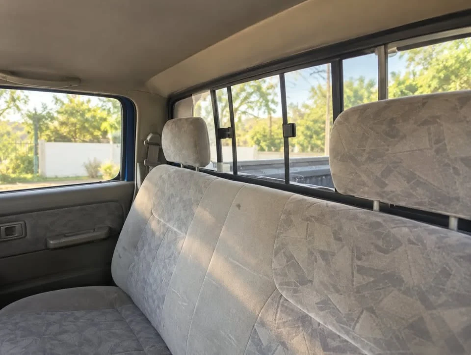 2002 Nissan Frontier I 2