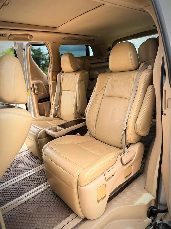 2012 Toyota Alphard, Vellfire II (AH20) 3