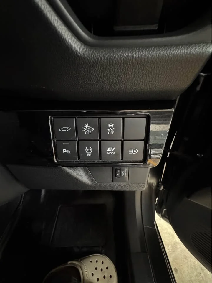 2023 Toyota Yaris Cross AC200 3