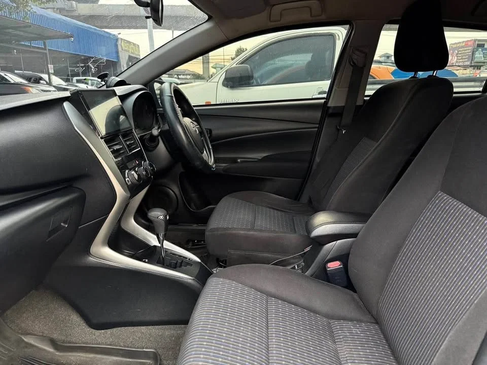 2017 Toyota Yaris ATIV III 3